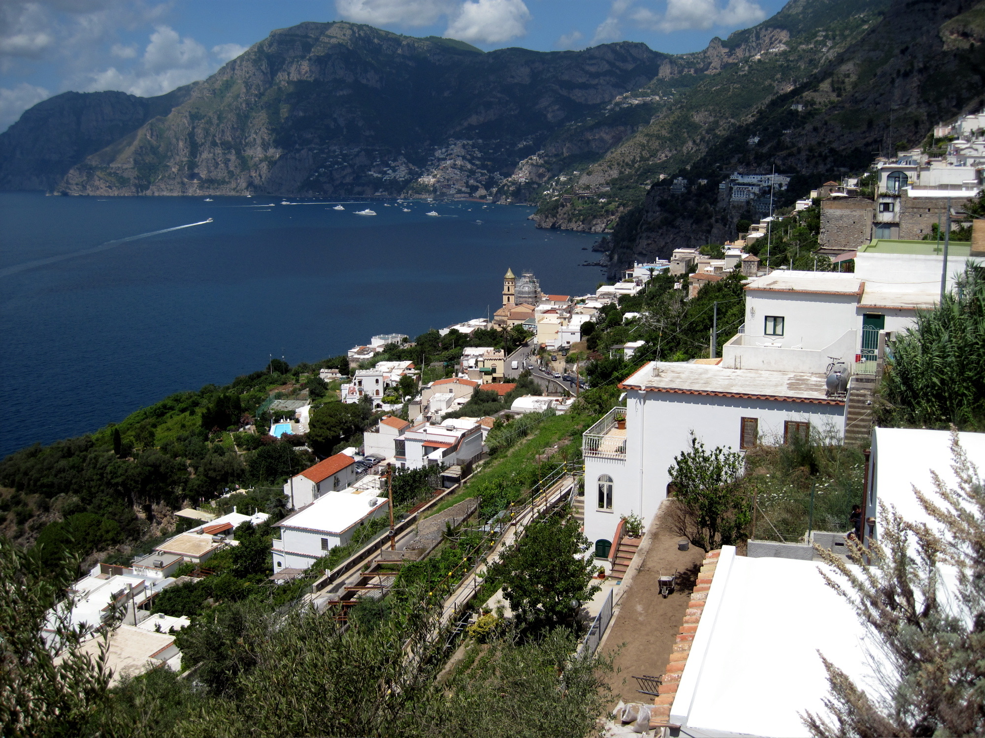 Praiano'dan Amalfi kıyısı