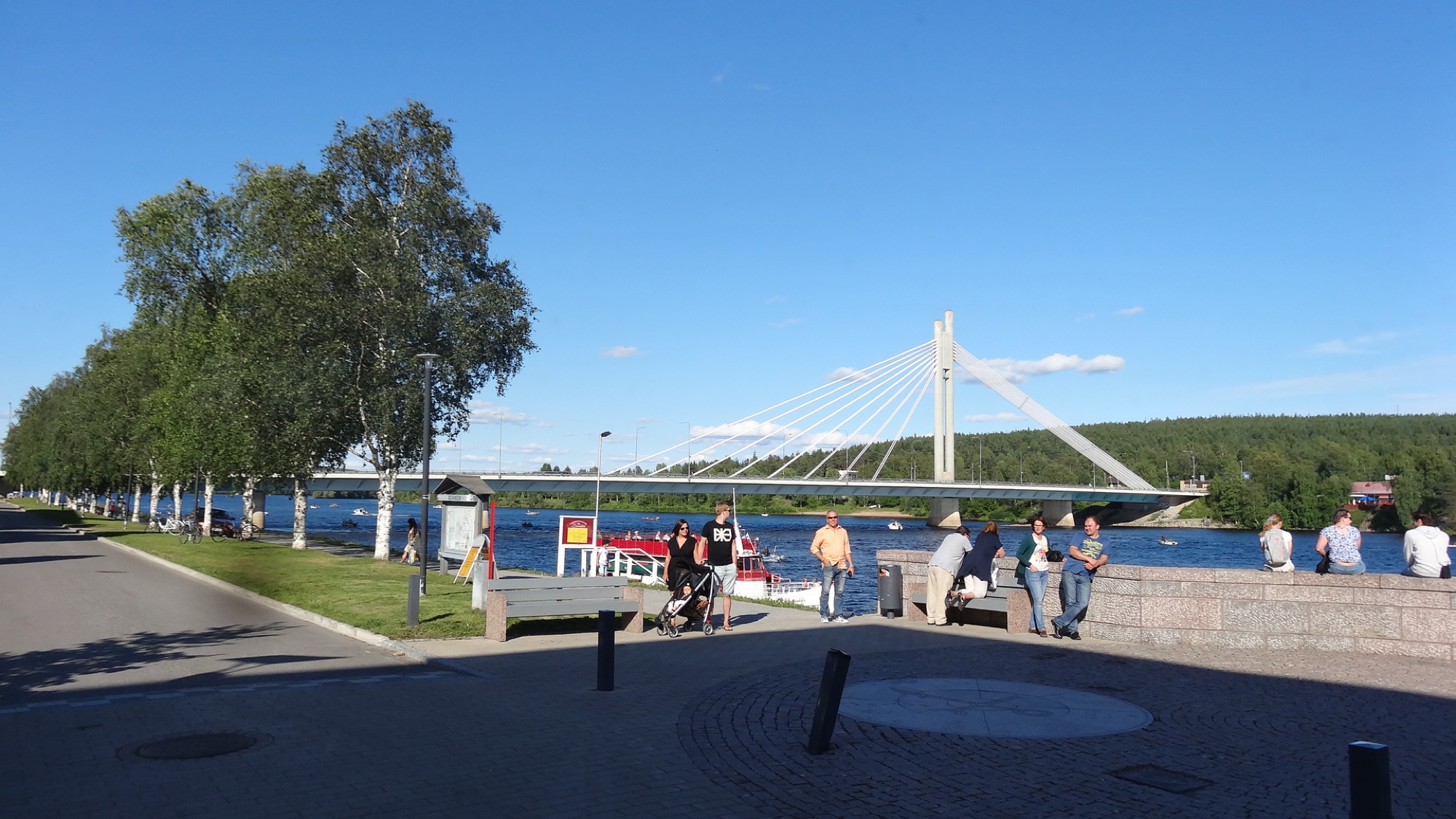 Rovaniemi, Kemijoki kıyısı