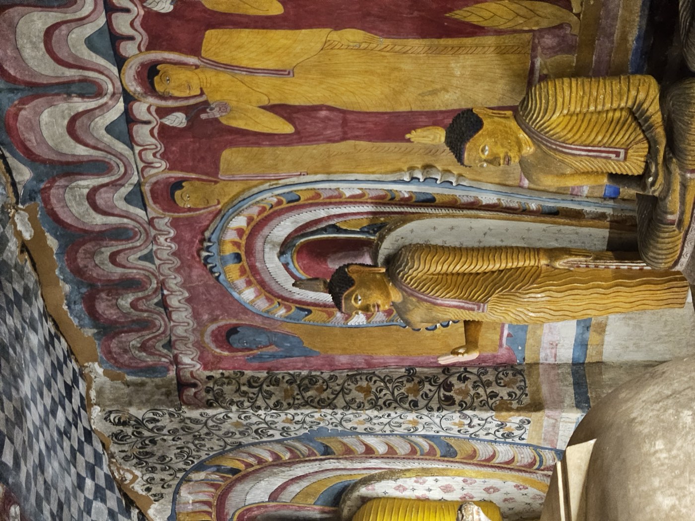 Dambulla mağara tavanını kaplayan freskler